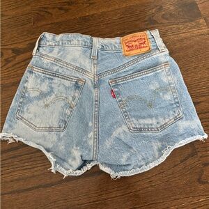 Levi’s high waisted denim short
